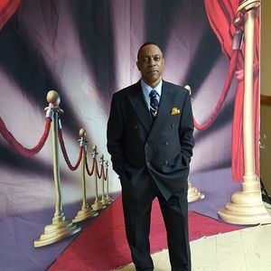 Meet your Posher, Gregory